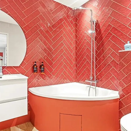 Botany Executive 6p Avec Piscine, A 5 Min Du Port サントロペ